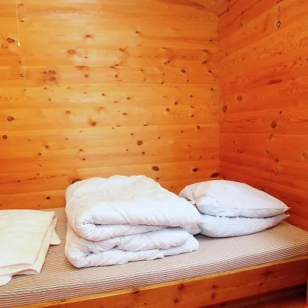 Two-bedroom Holiday In 21 *